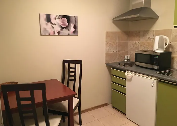 Lee Apartments